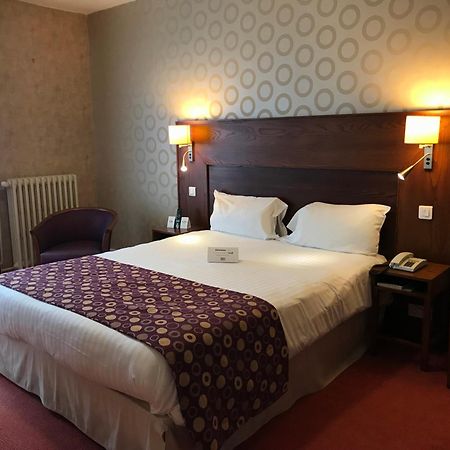 Logis Hotel & Restaurant La Paix Le Nouvion-en-Thierache Екстериор снимка