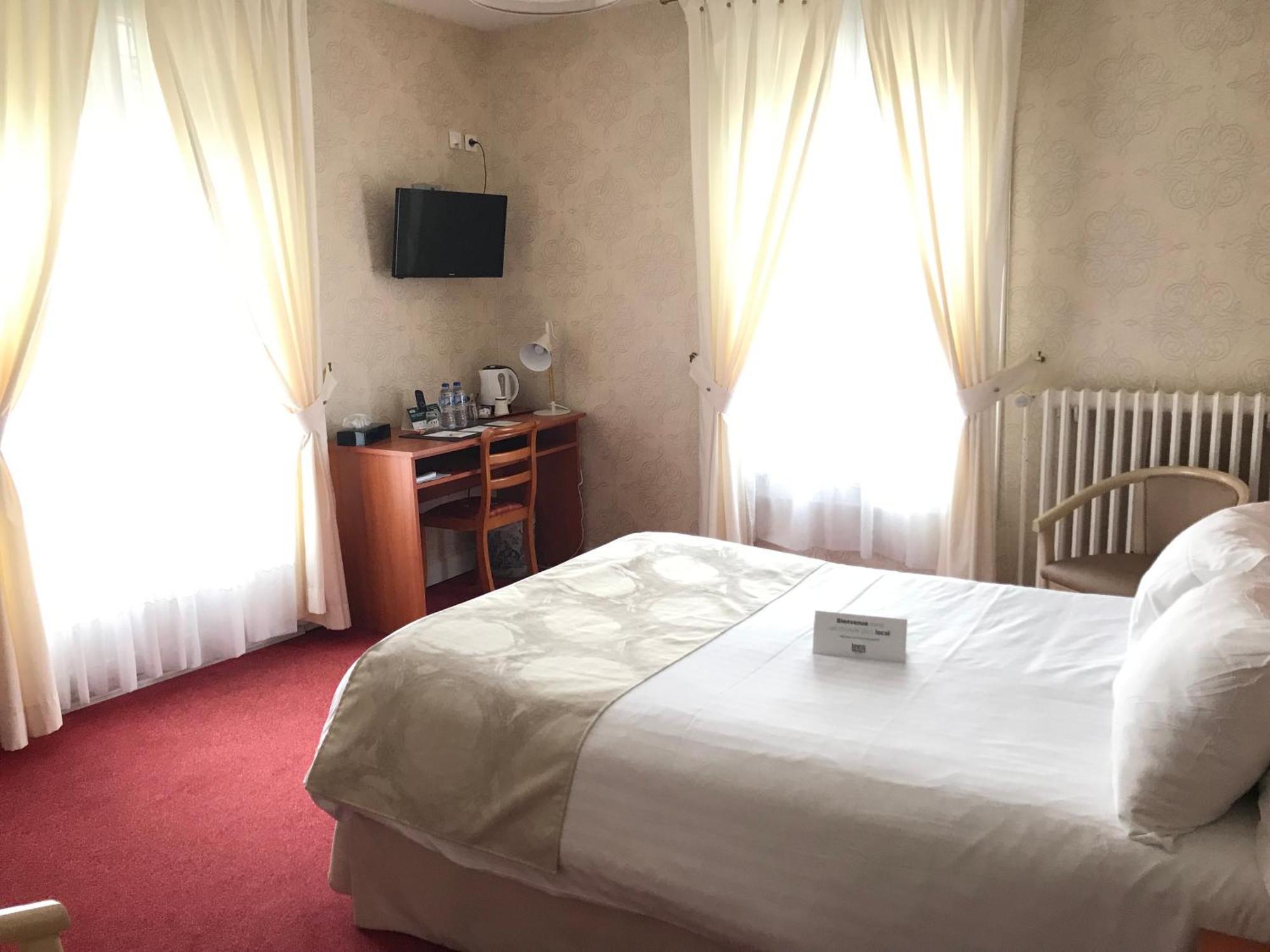 Logis Hotel & Restaurant La Paix Le Nouvion-en-Thierache Екстериор снимка
