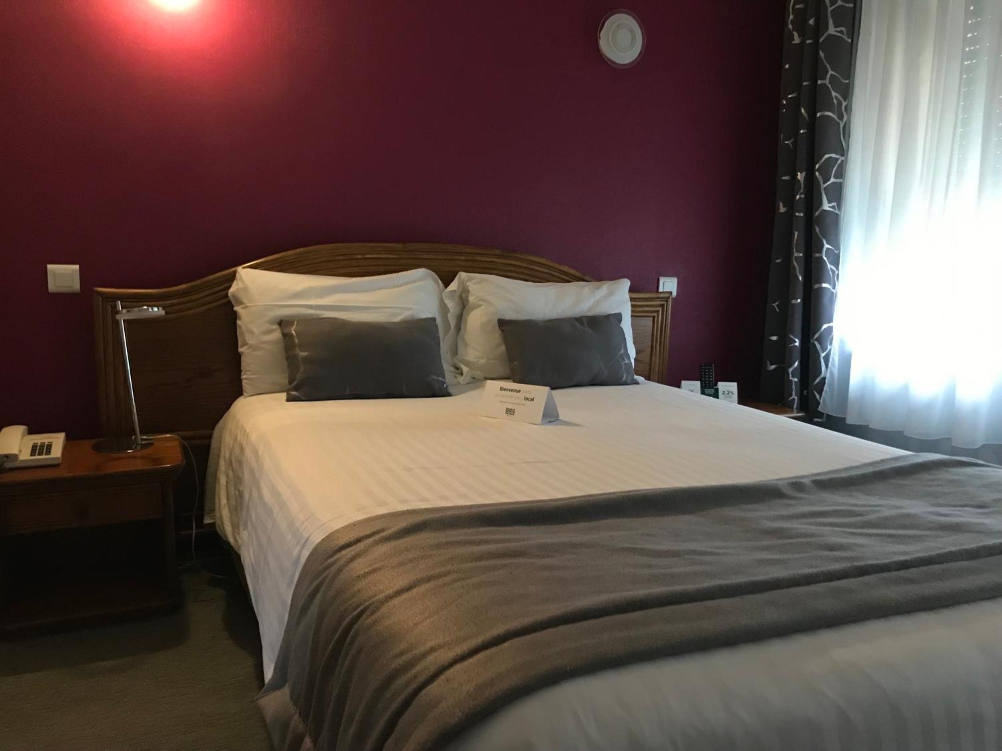 Logis Hotel & Restaurant La Paix Le Nouvion-en-Thierache Екстериор снимка