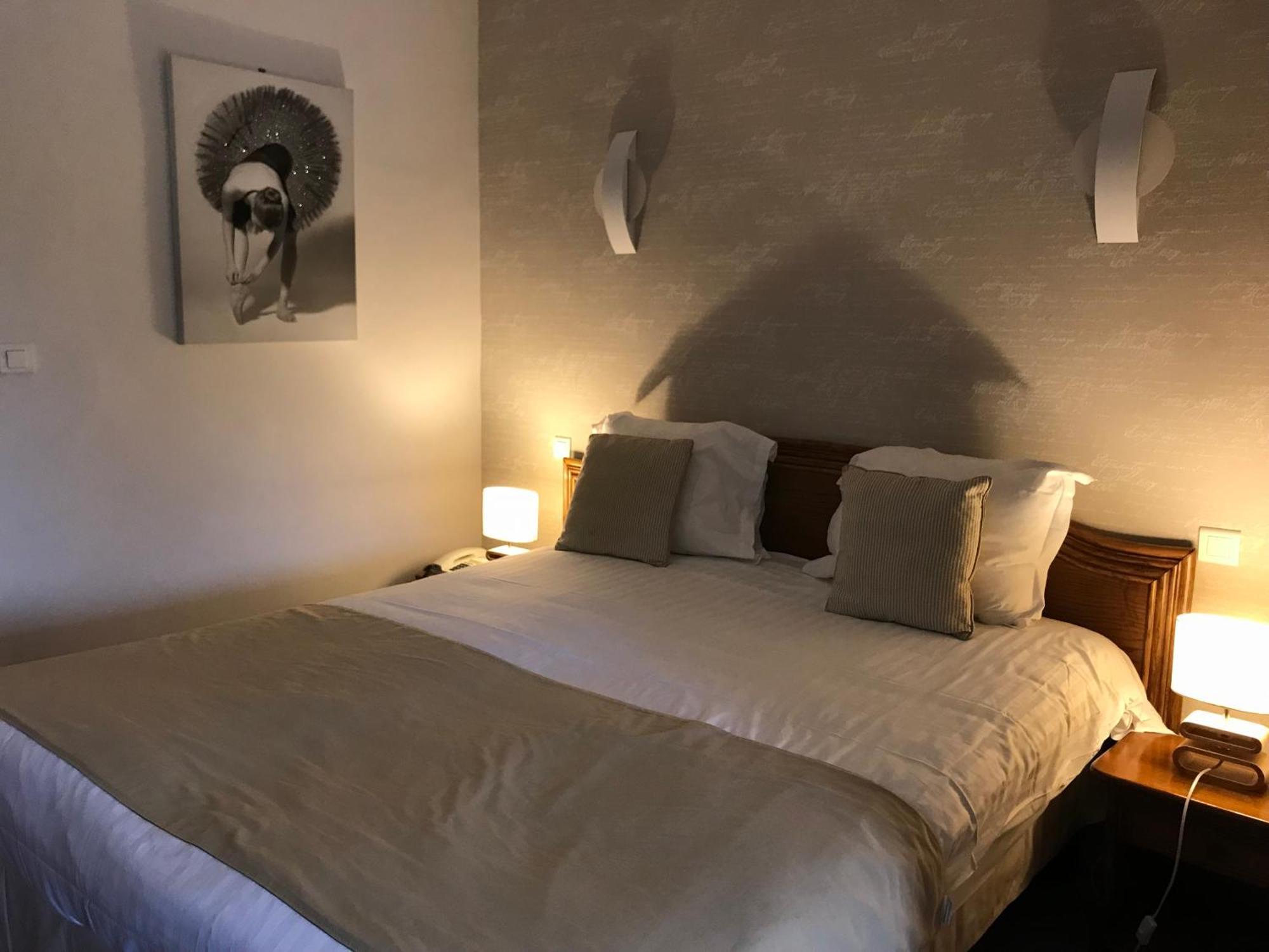 Logis Hotel & Restaurant La Paix Le Nouvion-en-Thierache Екстериор снимка