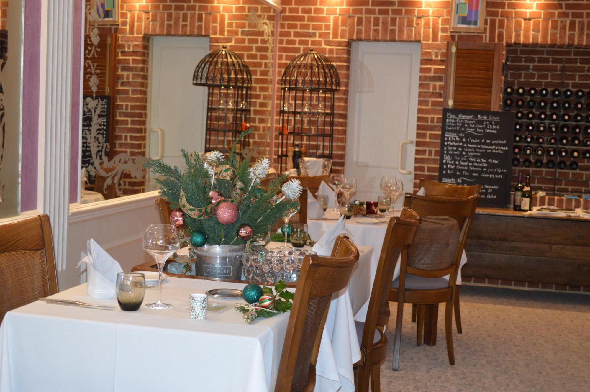 Logis Hotel & Restaurant La Paix Le Nouvion-en-Thierache Екстериор снимка